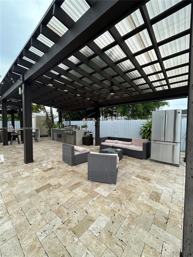 6202 SW 107th Ave in Miami, FL - Building Photo - Building Photo