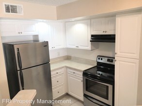 5737 Gatlin Ave-Unit -Unit 413 in Orlando, FL - Building Photo - Building Photo