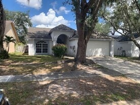1214 Bloom Hill Ave in Valrico, FL - Building Photo