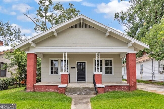 property at 2008 Starnes St