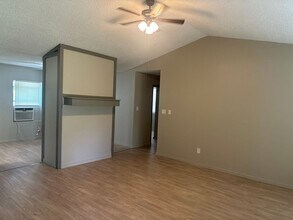 101 Seminole St in Tye, TX - Building Photo - Building Photo
