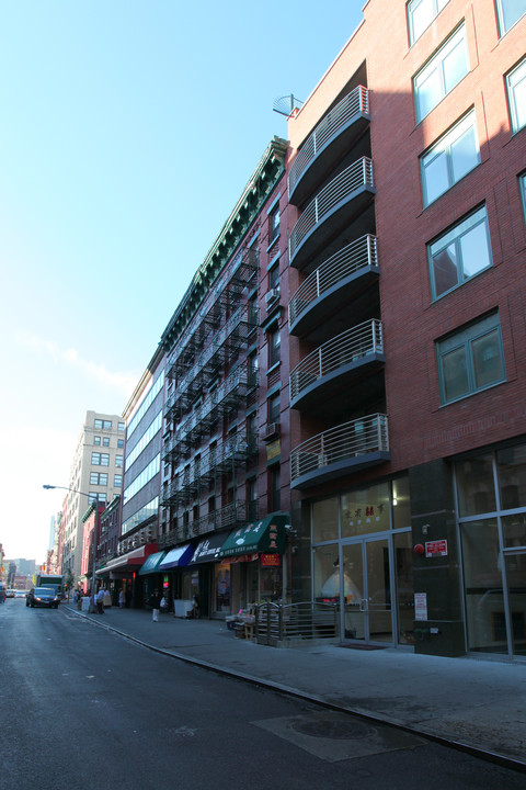 83-85 Elizabeth St in New York, NY - Building Photo