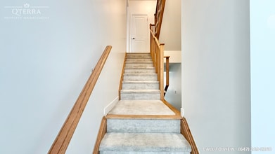 35 Selfridge Way in Whitby, ON - Building Photo - Building Photo