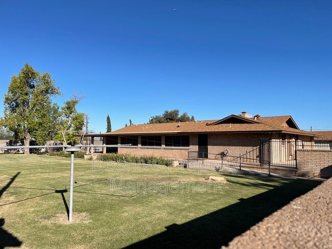 1420 N Center St in Mesa, AZ - Building Photo - Building Photo