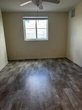 11330 SW 3rd St, Unit B1 in Miami, FL - Foto de edificio - Building Photo