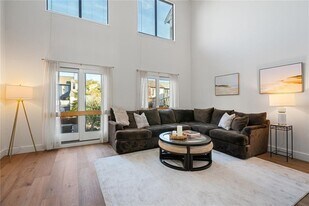 310 Swans Wharf Row in Newport, RI - Building Photo