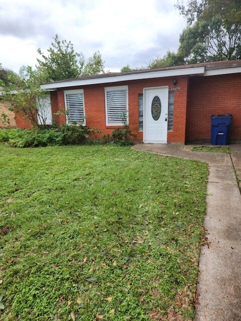 1909 2nd Ave N in Texas City, TX - Building Photo