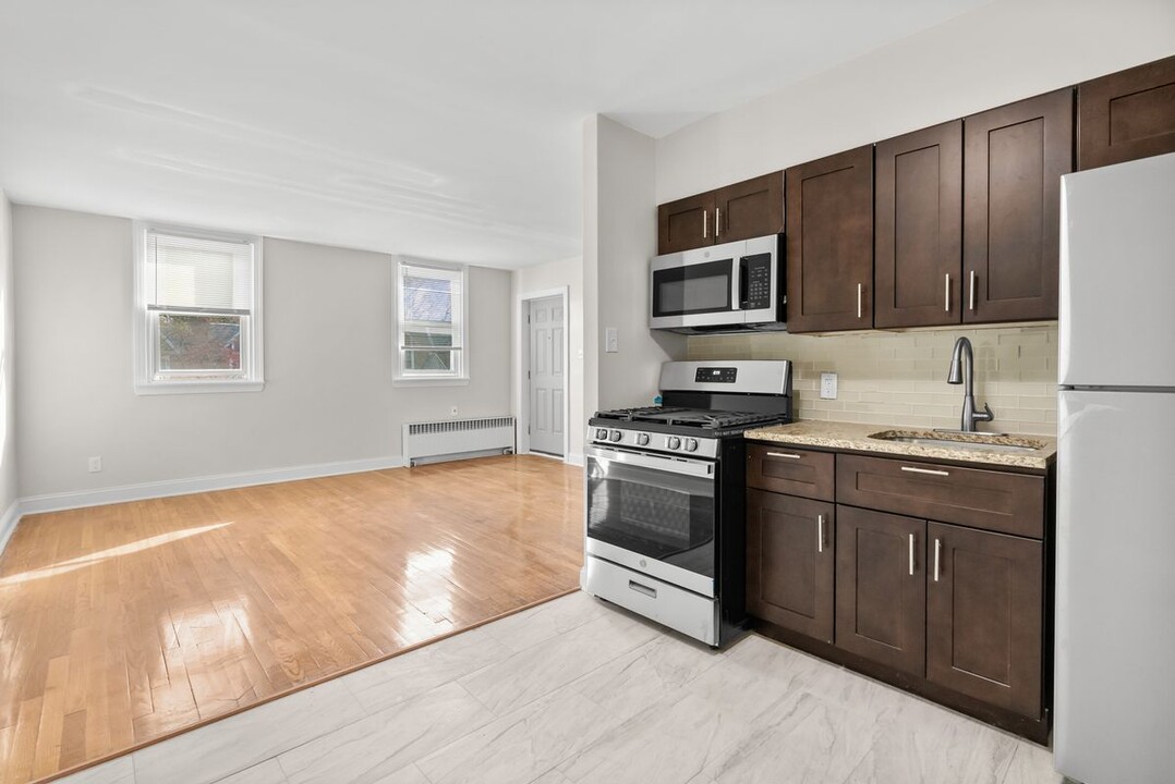 5156 D St in Philadelphia, PA - Building Photo