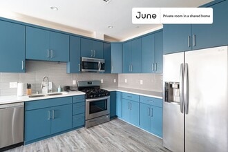 Room in Shared 5 bed/5 bath home, Unit D in Los Angeles, CA - Building Photo - Building Photo