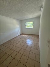 4265 NW S Tamiami Canal Dr in Miami, FL - Building Photo - Building Photo