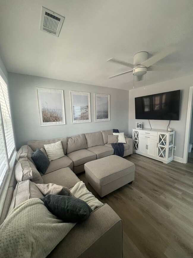 185 Romney St in Charleston, SC - Building Photo - Building Photo