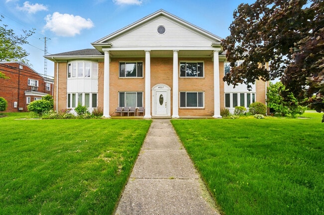 property at 4057 W Bancroft St