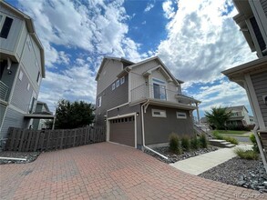 195 S Oak Hill St in Aurora, CO - Building Photo - Building Photo