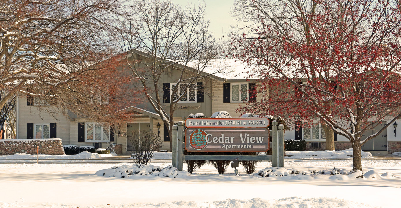 Cedarview Apartments in Cedarburg, WI - Building Photo