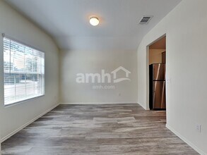 5900 Bell Tower Ln in Austin, TX - Building Photo - Building Photo
