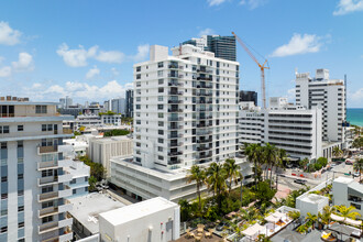 Tower 1800 in Miami Beach, FL - Building Photo - Building Photo