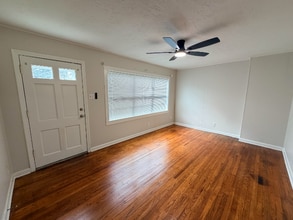 909 Lake Ct Dr in Deridder, LA - Foto de edificio - Building Photo