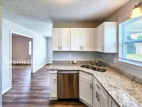 303 Dove Point in Social Circle, GA - Building Photo - Building Photo