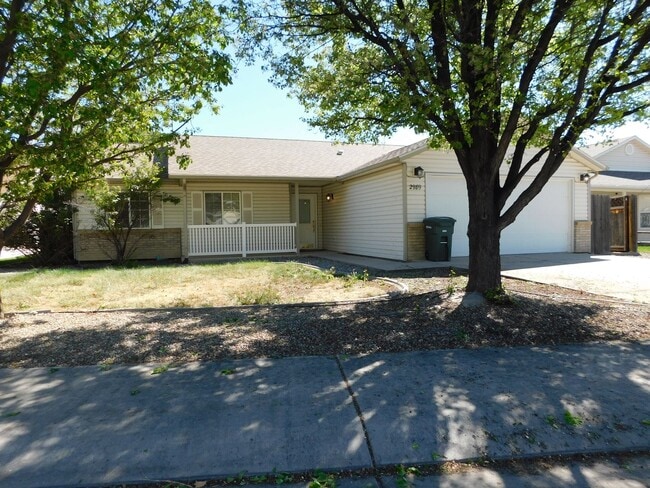 property at 2989 Summerbrook Dr