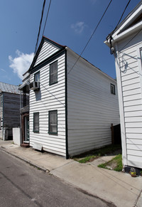 15 Sires St in Charleston, SC - Foto de edificio - Building Photo