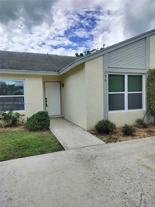 property at 296 Palmetto Ct