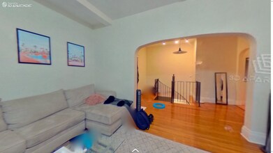 16 Euston St, Unit 22-1 in Brookline, MA - Foto de edificio - Building Photo