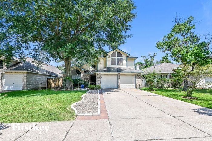 8571 Spring Green Dr in Houston, TX - Foto de edificio