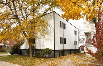 Sun Terrace Apartments in Ann Arbor, MI - Building Photo - Building Photo