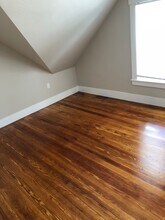 21 Banks St, Unit 2 in Waltham, MA - Building Photo - Building Photo