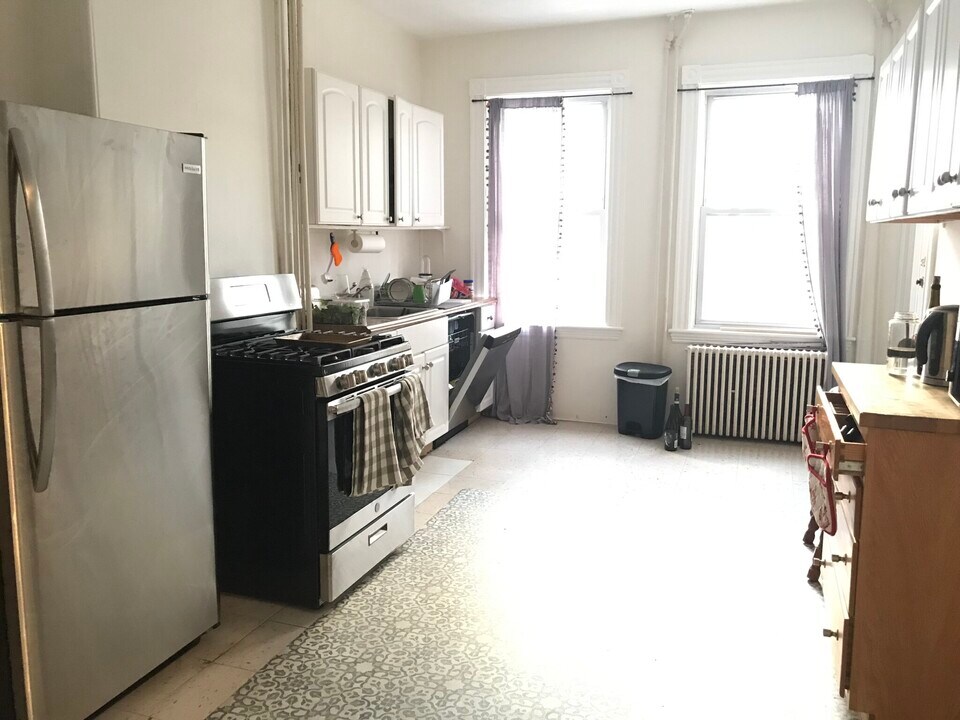 68 Beacon St, Unit 3 in Somerville, MA - Foto de edificio