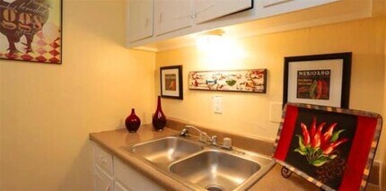 4300 Shaver St in Houston, TX - Building Photo - Building Photo