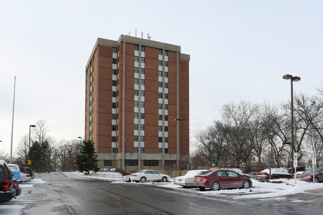 Danforth Tower West in Rochester, NY - Foto de edificio