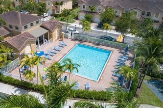 12281 SW 121st Terrace in Miami, FL - Building Photo - Building Photo