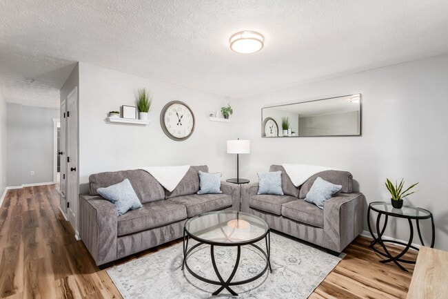property at 958-976-976 S Champion Ave