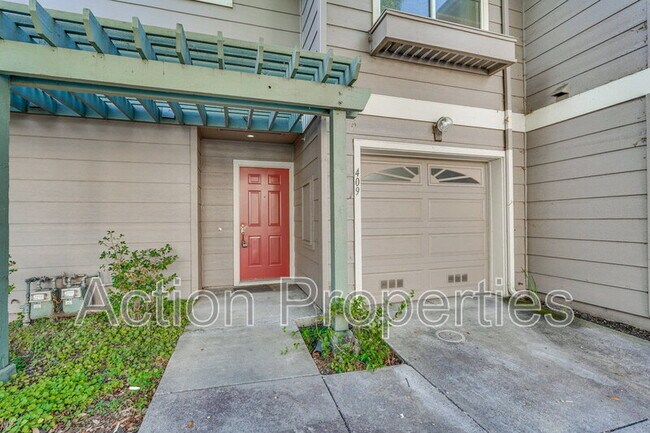 409 Hillwood Ct in Mountain View, CA - Building Photo - Building Photo