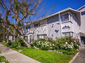 3042 Livonia Ave in Los Angeles, CA - Building Photo