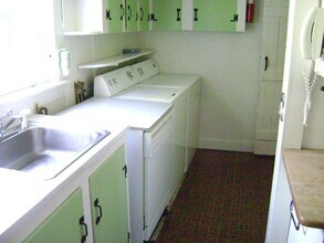 80 N Main Ave in Orono, ME - Building Photo - Building Photo