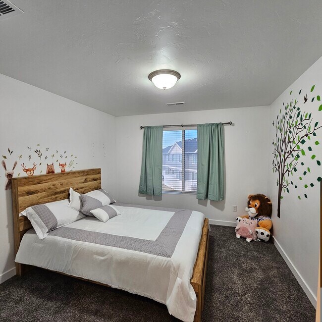 property at 5142 W Duet Dr