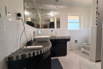 809 NW 9th St in Grand Prairie, TX - Foto de edificio - Building Photo