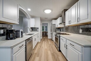 11006 Desert Springs Cir in Houston, TX - Building Photo