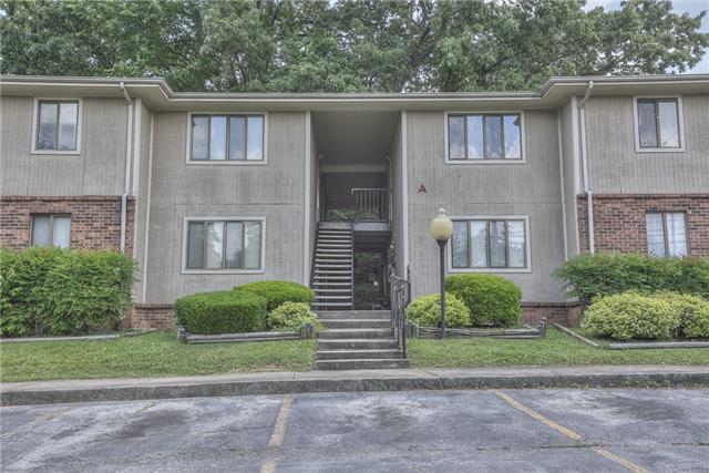 Oaks Apartments in McMinnville, TN - Foto de edificio - Building Photo