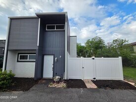 7125 N Lagoon Dr in Panama City Beach, FL - Building Photo