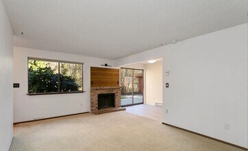15422 40th Ave S-Unit -C in Tukwila, WA - Building Photo - Building Photo