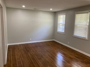 3939 Creekside Dr in Nashville, TN - Building Photo - Building Photo