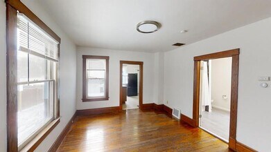 605 W Washington St in Ann Arbor, MI - Building Photo - Building Photo