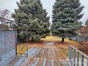 1308 Tilston Dr in Windsor, ON - Building Photo - Building Photo