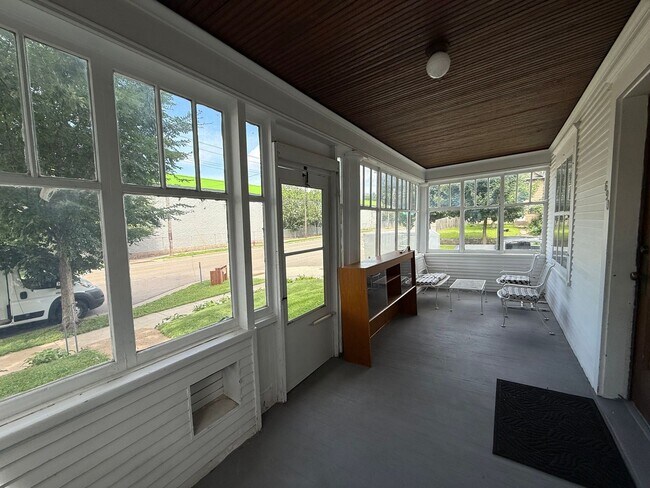 688-690 Fairview Ave N in St. Paul, MN - Building Photo - Building Photo