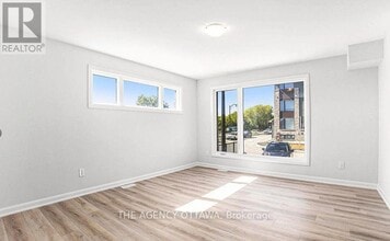 401 Glenroy Gilbert Dr in Ottawa, ON - Building Photo - Building Photo