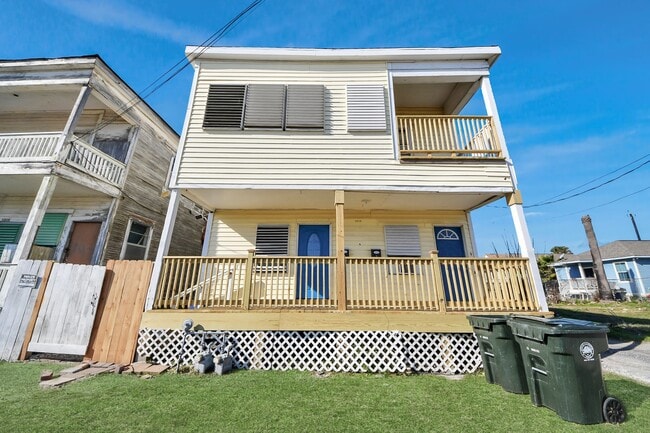 property at 1213 28th St