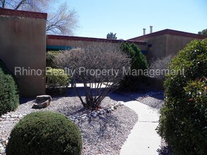4142 Mesa Verde Ave NE-Unit -4 in Albuquerque, NM - Building Photo - Building Photo